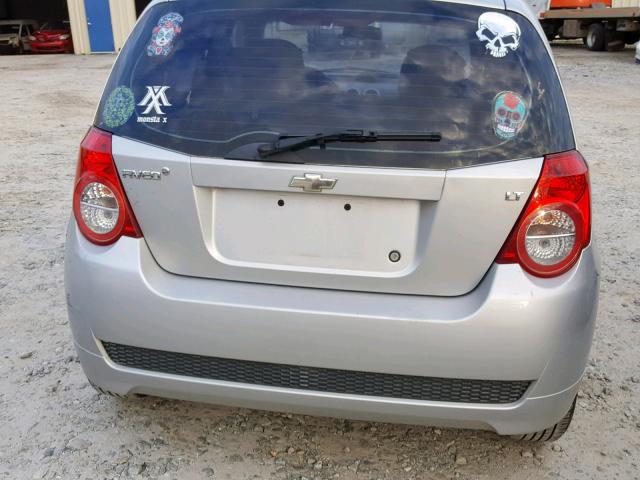 KL1TG66E89B352038 - 2009 CHEVROLET AVEO LT SILVER photo 9