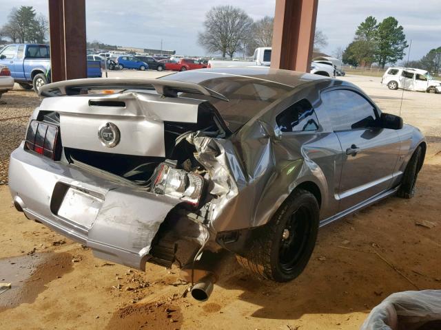 1ZVHT82H265201337 - 2006 FORD MUSTANG GT SILVER photo 4