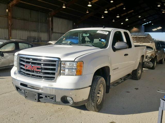 1GTHC59K99E119631 - 2009 GMC SIERRA C25 WHITE photo 2