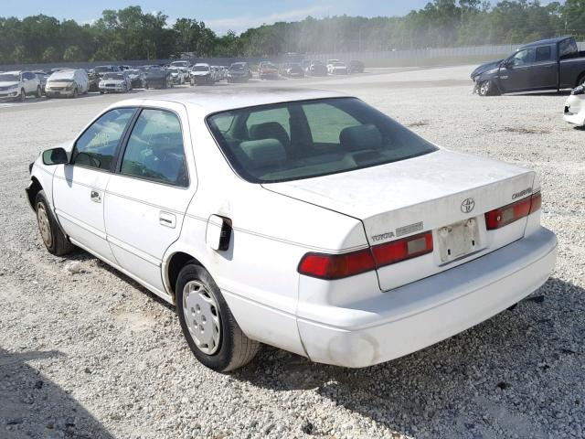 4T1BG22KXVU104019 - 1997 TOYOTA CAMRY CE WHITE photo 3