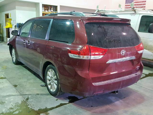 5TDDK3DC7BS019338 - 2011 TOYOTA SIENNA XLE MAROON photo 3