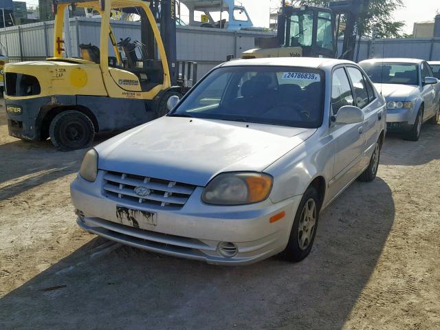 KMHCG45CX4U567779 - 2004 HYUNDAI ACCENT GL SILVER photo 2