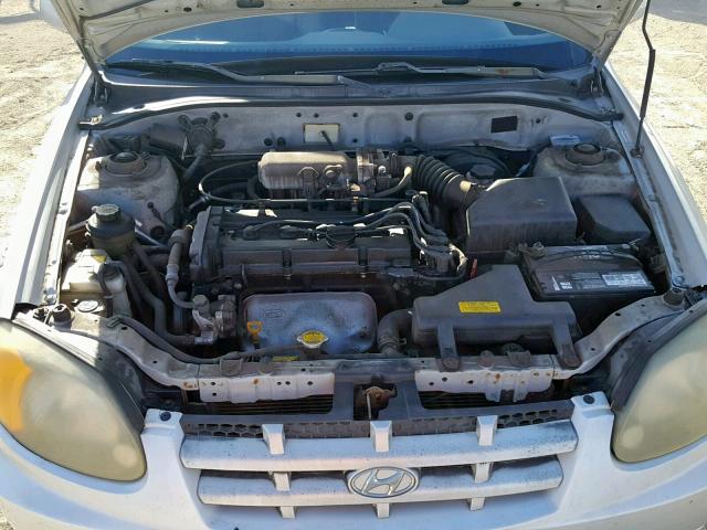 KMHCG45CX4U567779 - 2004 HYUNDAI ACCENT GL SILVER photo 7