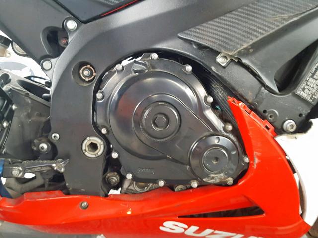 JS1GR7MA5F2101042 - 2015 SUZUKI GSX-R750 RED photo 7