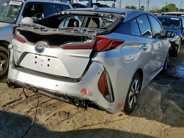 JTDKARFP0J3076803 - 2018 TOYOTA PRIUS PRIM 银色 照片 4