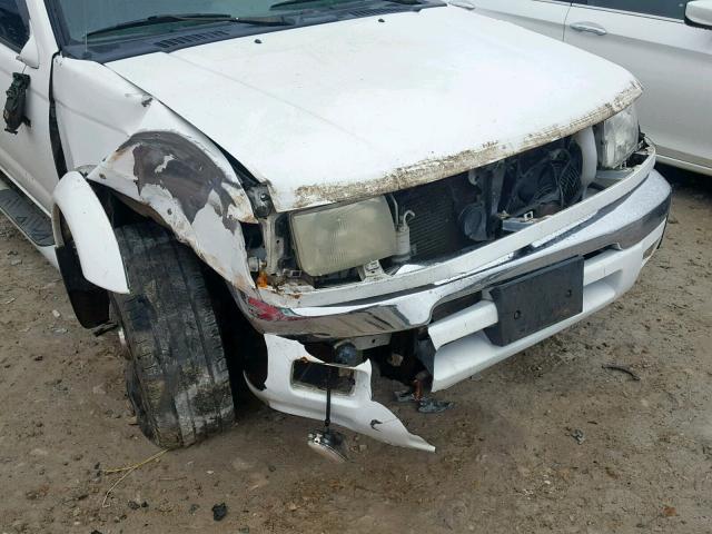 1N6ED27T3YC300127 - 2000 NISSAN FRONTIER C WHITE photo 9