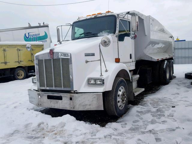 3WKDA48X45F115282 - 2005 KENWORTH CONSTRUCTI WHITE photo 2