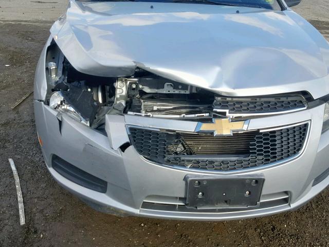 1G1PA5SG3E7204222 - 2014 CHEVROLET CRUZE LS SILVER photo 9