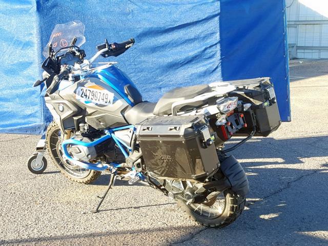 WB10A610XHZ655544 - 2017 BMW R1200 GS BLUE photo 3