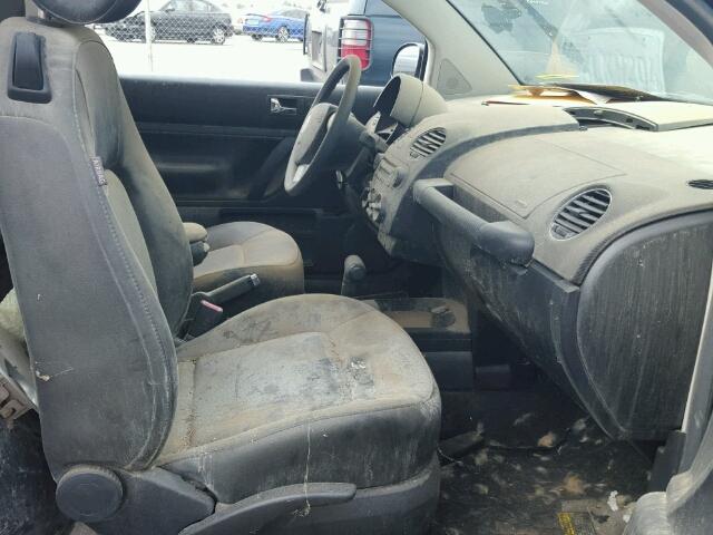 3VWPG3AG7AM016392 - 2010 VOLKSWAGEN NEW BEETLE Qara foto 5