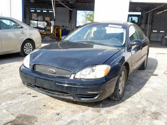 1FAFP55U14G114932 - 2004 FORD TAURUS SES BLACK photo 2