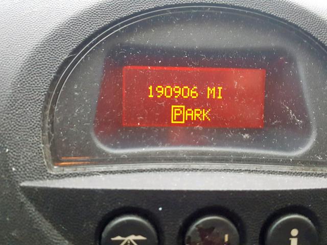 2G2WP522341122545 - 2004 PONTIAC GRAND PRIX SILVER photo 8