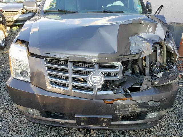 1GYS4AEF5BR219481 - 2011 CADILLAC ESCALADE GRAY photo 7