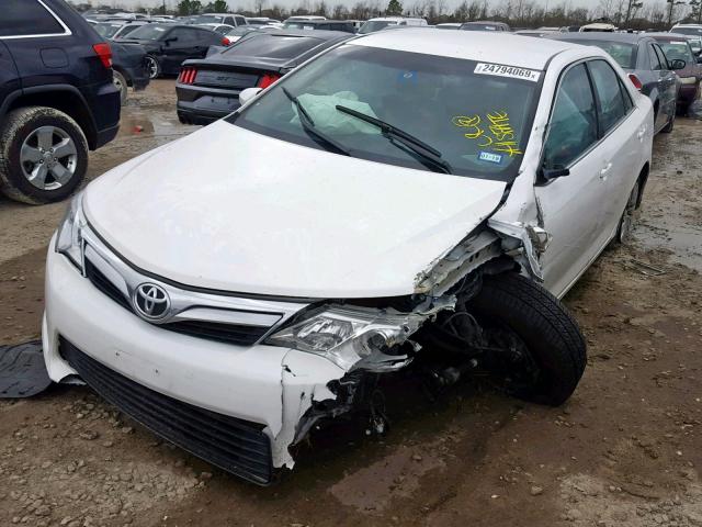 4T1BF1FK5EU354677 - 2014 TOYOTA CAMRY L WHITE photo 2