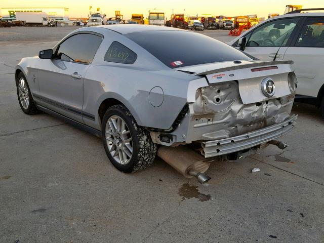 1ZVBP8AM6C5267149 - 2012 FORD MUSTANG 银色 照片 3