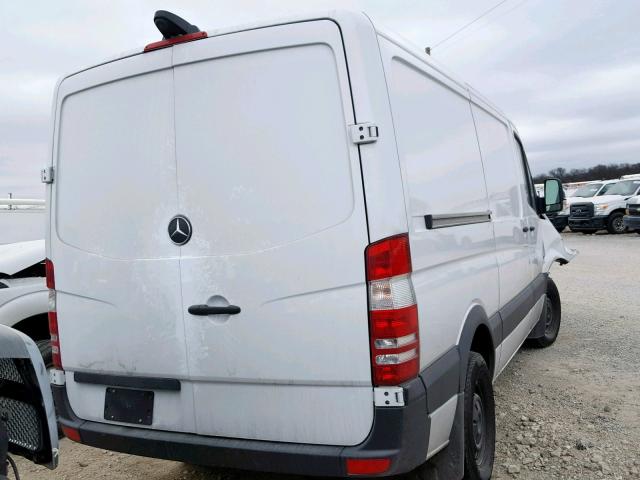 WD3PE7CD2JP596934 - 2018 MERCEDES-BENZ SPRINTER 2 WHITE photo 4