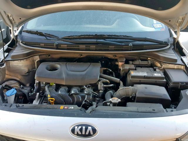 3KPA24AB9JE047123 - 2018 KIA RIO LX SILVER photo 7