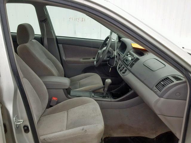 4T1BE32K94U897050 - 2004 TOYOTA CAMRY LE SILVER photo 5