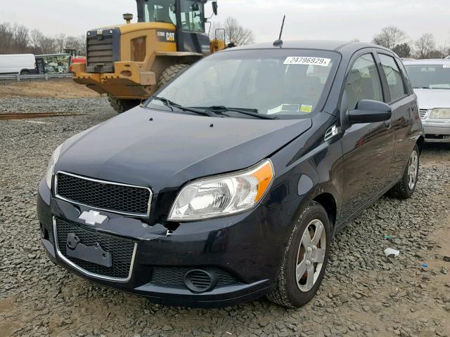 KL1TD6DE4AB127504 - 2010 CHEVROLET AVEO LS BLACK photo 2