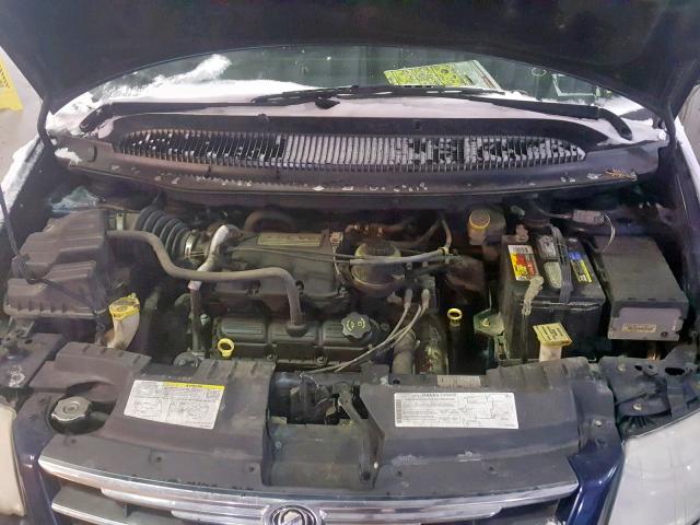 2C4GP64L75R339076 - 2005 CHRYSLER TOWN & COU BLUE photo 7