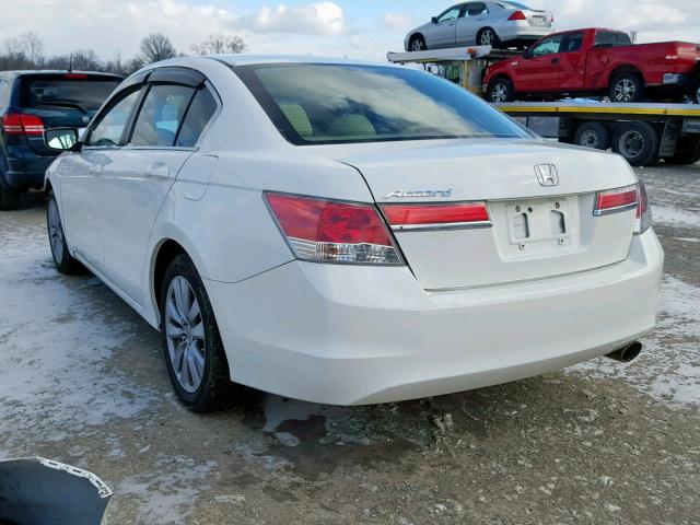 1HGCP2E78CA001584 - 2012 HONDA ACCORD EX WHITE photo 3