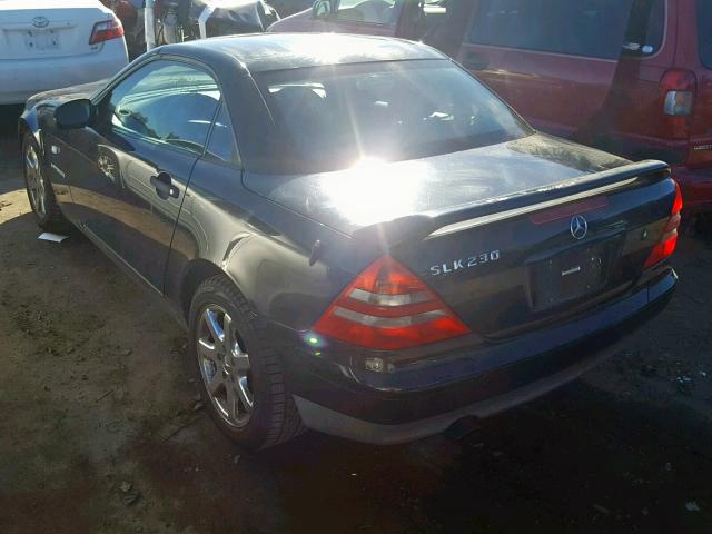 WDBKK47F4WF048867 - 1998 MERCEDES-BENZ SLK 230 KO BLACK photo 3