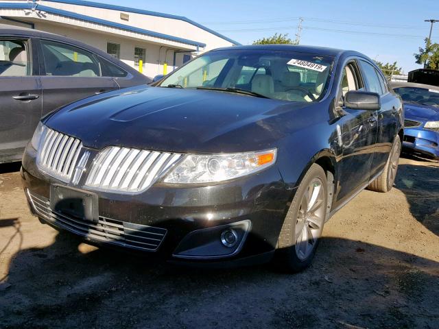 1LNHM93R09G607926 - 2009 LINCOLN MKS BLACK photo 2