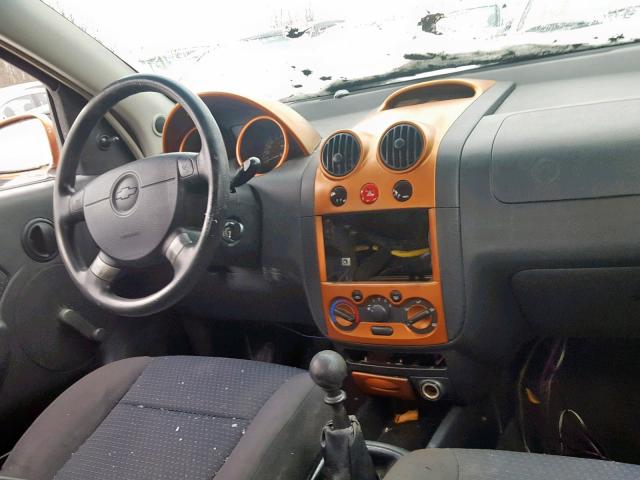 KL1TD56666B629549 - 2006 CHEVROLET AVEO BASE ORANGE photo 9