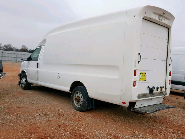 1GBJG316391182390 - 2009 CHEVROLET EXPRESS G3 WHITE photo 3