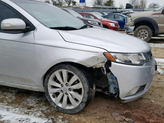 KNAFW4A31A5277301 - 2010 KIA FORTE SX SILVER photo 9