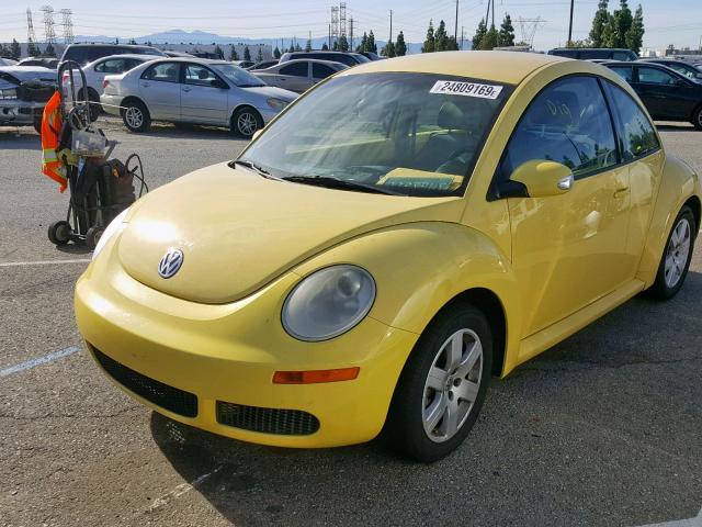 3VWPW31C77M506338 - 2007 VOLKSWAGEN NEW BEETLE Gelb Foto 2