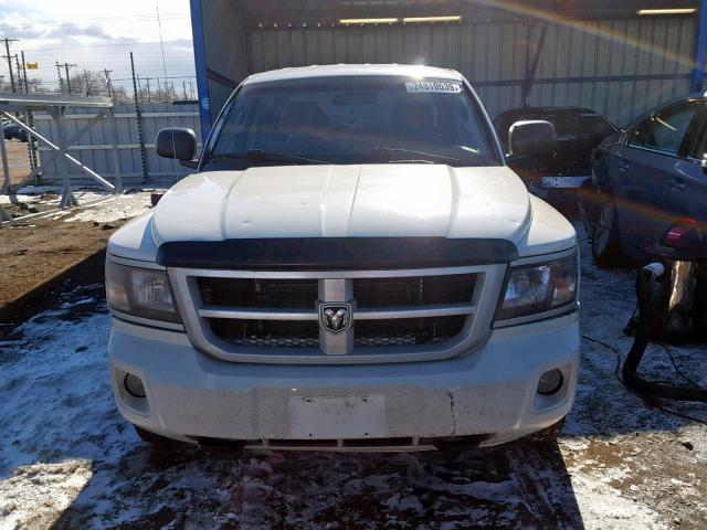 1D3HW38P89S785266 - 2009 DODGE DAKOTA SXT WHITE photo 9