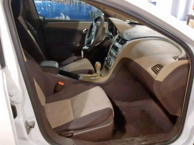 1G1ZG57B19F244248 - 2009 CHEVROLET MALIBU LS WHITE photo 5