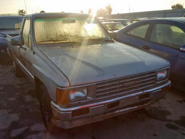 JT4RN55D1G0209579 - 1986 TOYOTA PICKUP 1/2 SILVER photo 1