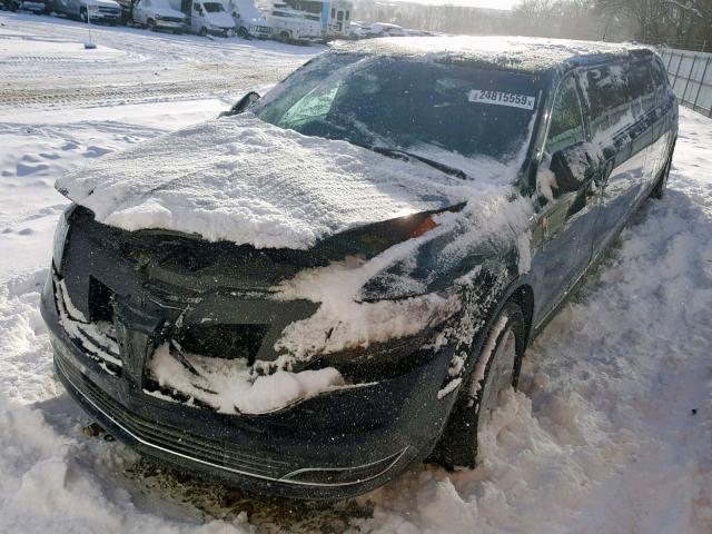 2L1MJ5LT5HBL00447 - 2017 LINCOLN MKT BLACK photo 2