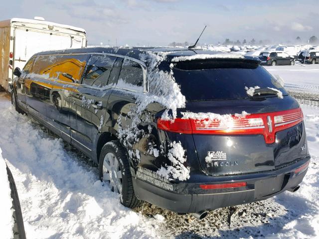 2L1MJ5LT5HBL00447 - 2017 LINCOLN MKT BLACK photo 3