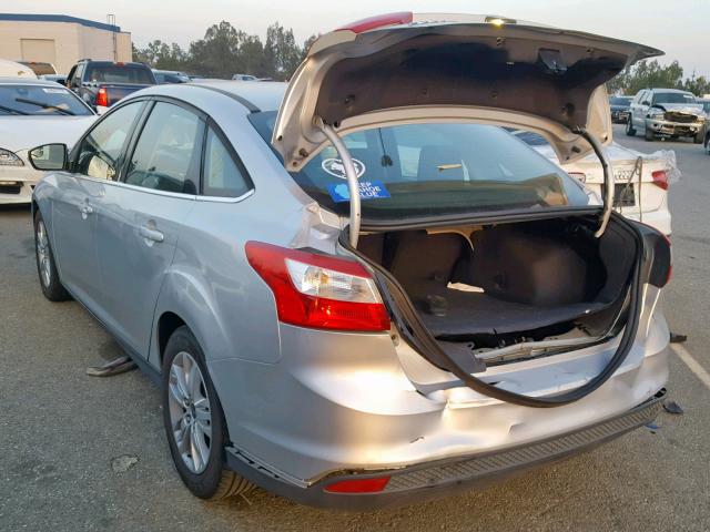 1FAHP3H26CL424703 - 2012 FORD FOCUS SEL SILVER photo 3