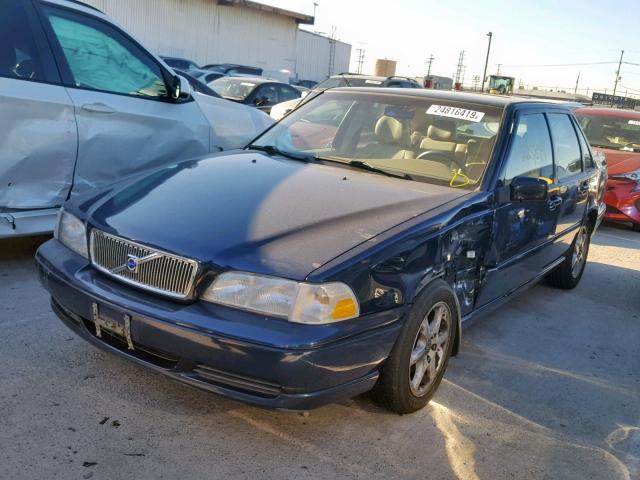 YV1LS55A7X1588211 - 1999 VOLVO S70 BLACK photo 2