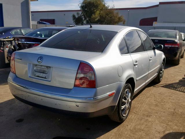 WVWPD63B02P445240 - 2002 VOLKSWAGEN PASSAT GLS SILVER photo 4