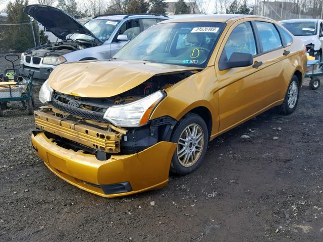 1FAHP35N19W235785 - 2009 FORD FOCUS SE GOLD photo 2