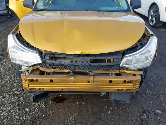 1FAHP35N19W235785 - 2009 FORD FOCUS SE GOLD photo 9