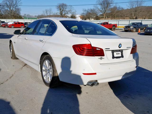 WBA5A7C56GG148283 - 2016 BMW 528 XI WHITE photo 3