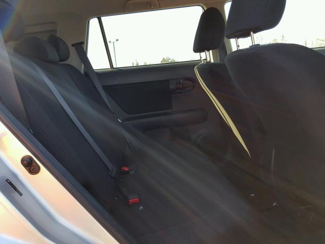 JTLZE4FE4A1100394 - 2010 TOYOTA SCION XB SILVER photo 6
