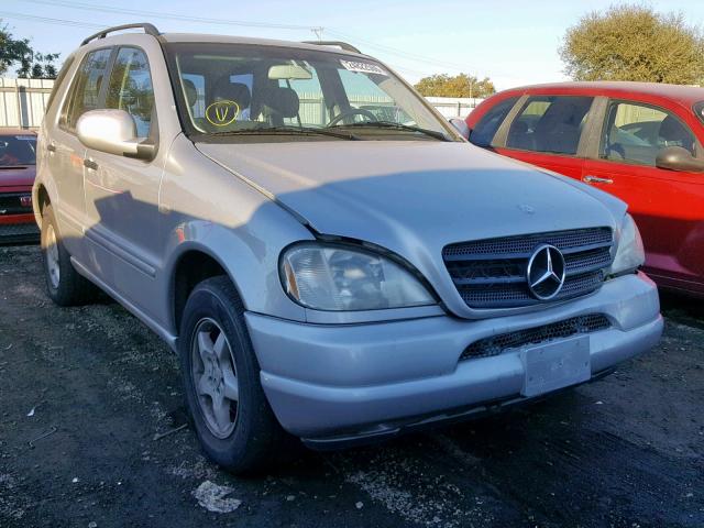 4JGAB54E4YA210166 - 2000 MERCEDES-BENZ ML 320 SILVER photo 1