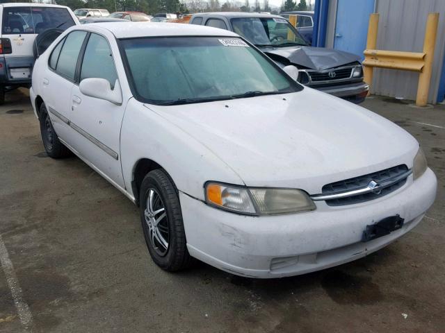 1N4DL01D4WC176458 - 1998 NISSAN ALTIMA XE WHITE photo 1