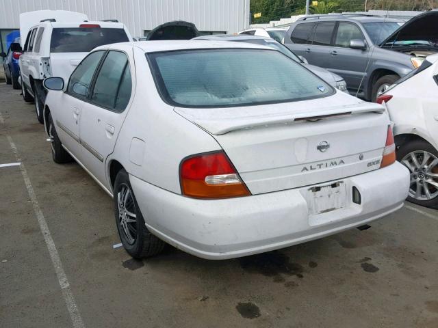 1N4DL01D4WC176458 - 1998 NISSAN ALTIMA XE WHITE photo 3