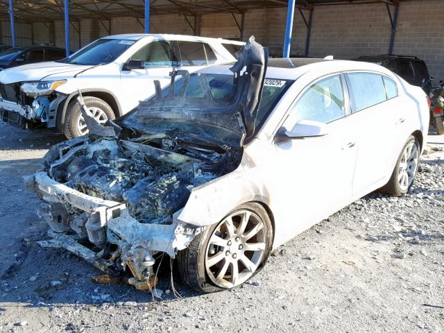 1G4GD5G39FF302615 - 2015 BUICK LACROSSE P WHITE photo 2