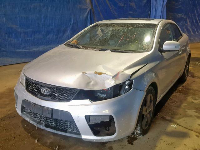 KNAFU6A26A5264035 - 2010 KIA FORTE EX SILVER photo 2