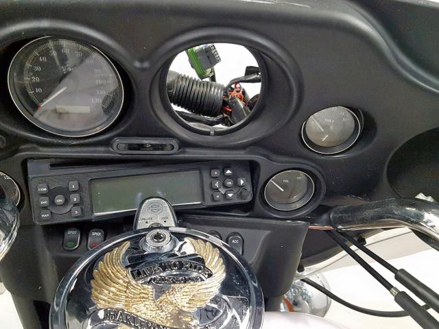 1HD1FC4137Y620083 - 2007 HARLEY-DAVIDSON FLHTCUI WHITE photo 19