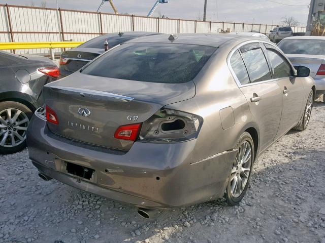 JN1CV6AP1DM303836 - 2013 INFINITI G37 BASE GRAY photo 4